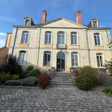 לינה וארוחת בוקר La Parenthese Flechoise, Raphael La Flèche