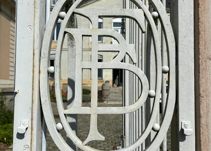 La Parenthese Flechoise, Raphael